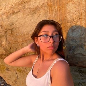 Meet your Posher, Sofia